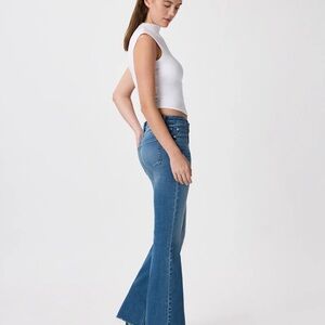 Quince Classic “Luna Stretch Flare Jeans”